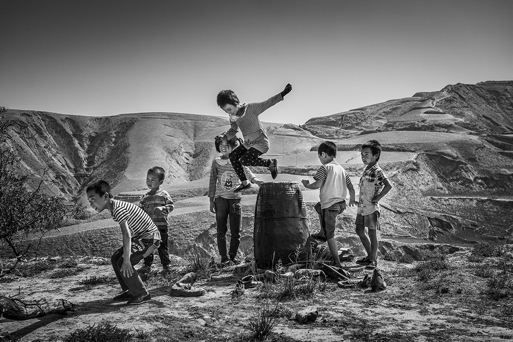 余丽燕、组照《干旱的西海固7》获全球摄影网2017国际摄影比赛佳作收藏 .jpg.jpg